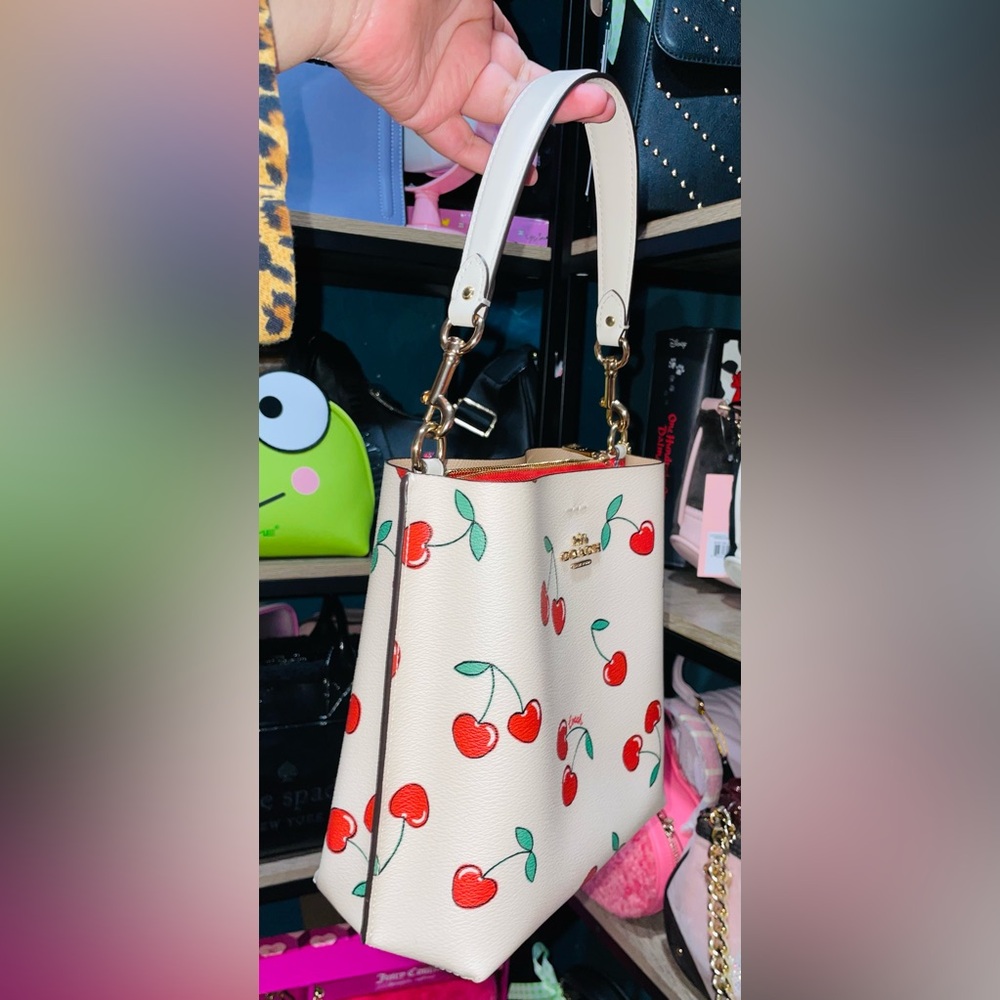 Coach cherry 🍒 bag - Picture 10 of 10